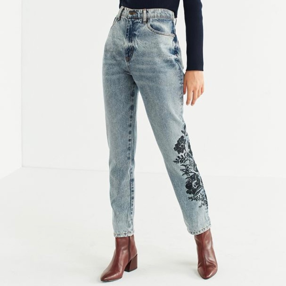 Urban Outfitters BDG Mom Jean - Floral Embroidered
